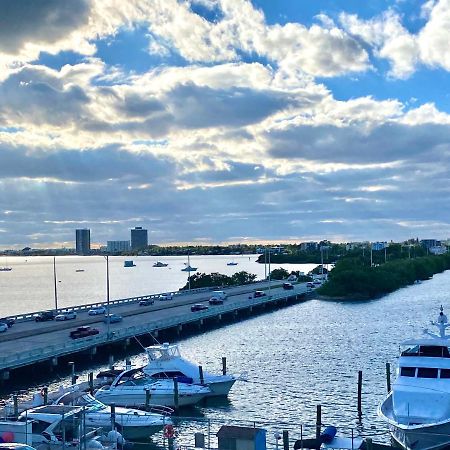 Modern Waterfront Apartment With Miami Skyline View, Free Parking 5 Mins Drive To Miami Beach Dış mekan fotoğraf