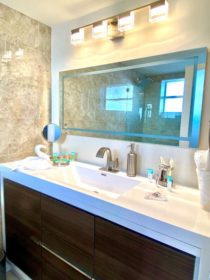 Modern Waterfront Apartment With Miami Skyline View, Free Parking 5 Mins Drive To Miami Beach Dış mekan fotoğraf